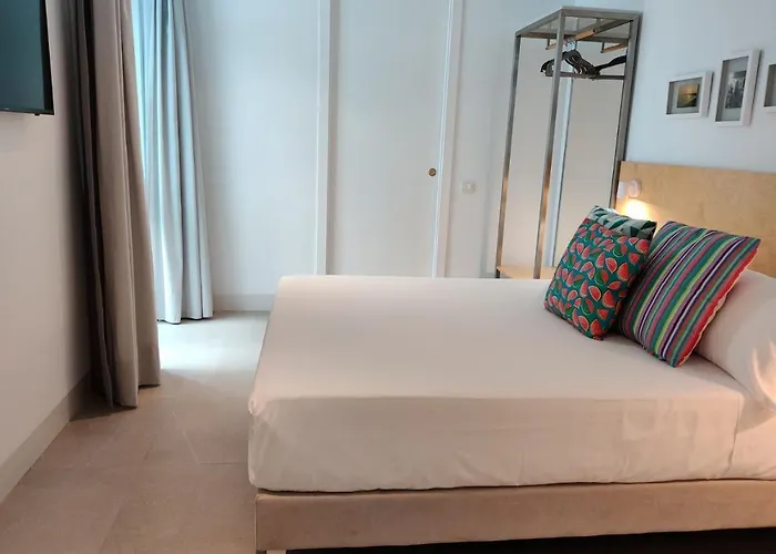 Y Estudios Céntricos Conil Apartahotel Conil De La Frontera