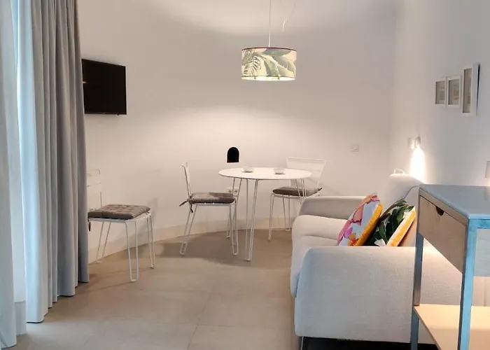 Y Estudios Céntricos Conil Apartahotel 4*