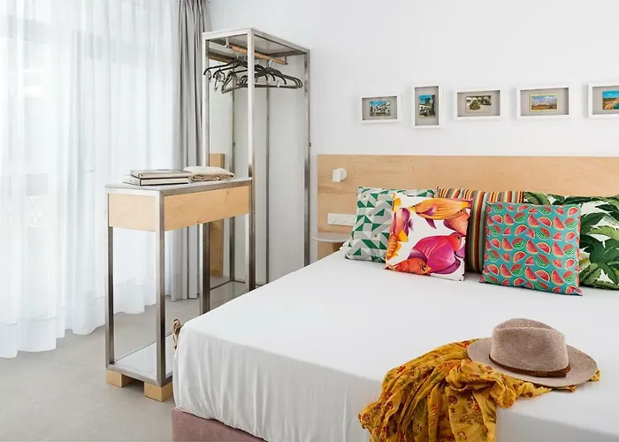 Apartahotel Y Estudios Céntricos Conil