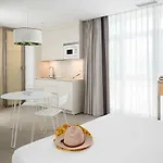 Y Estudios Centricos Conil 3*