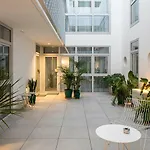 Y Estudios Centricos Conil Aparthotel 3*