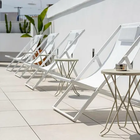 Y Estudios Centricos Conil 아파트호텔 콘일데라프론테라