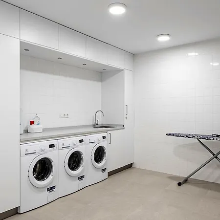 Y Estudios Centricos Conil Hotel apartamentowy 3*