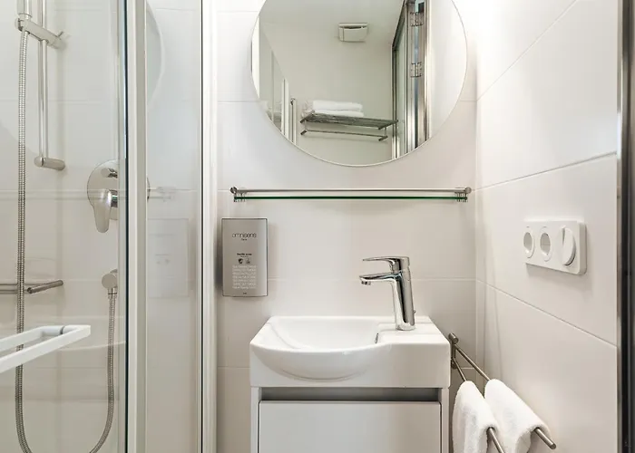 Y Estudios Centricos Conil