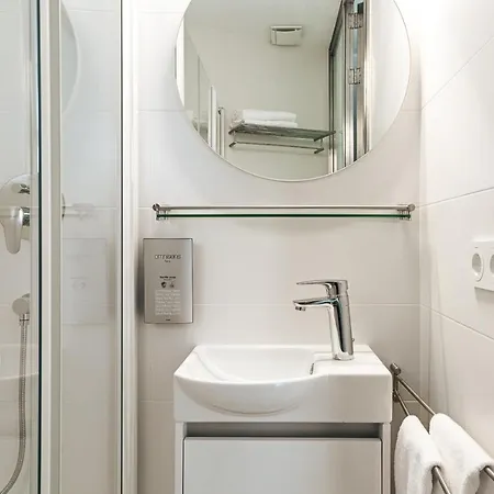 Y Estudios Centricos Conil