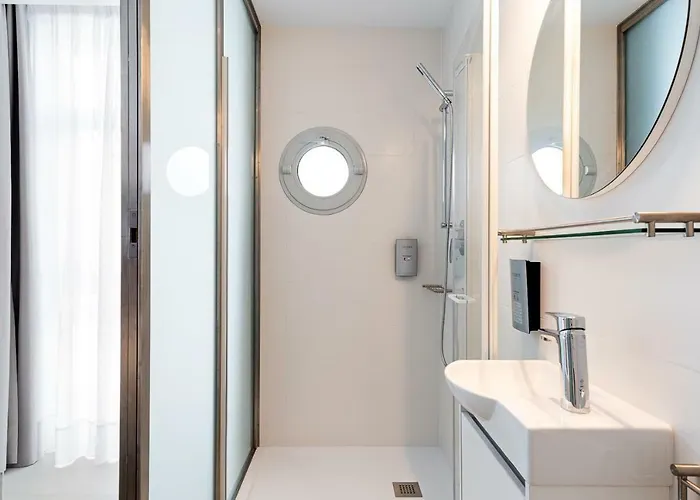 Y Estudios Centricos Conil Aparthotel