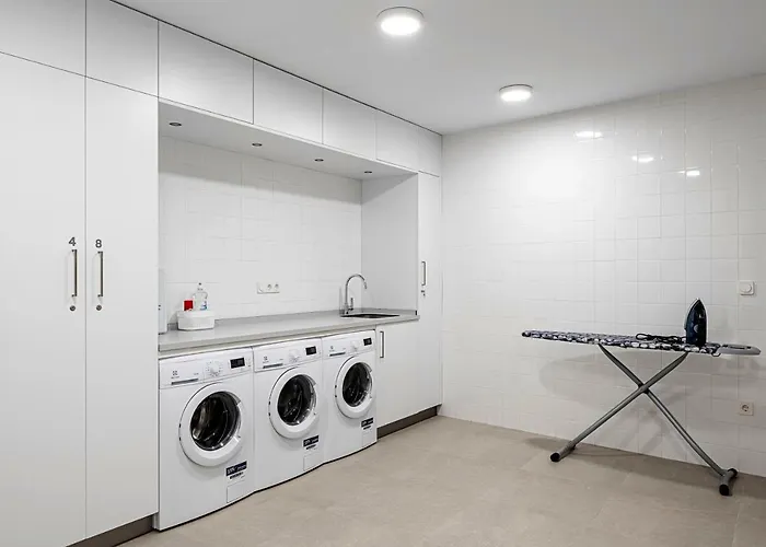 Y Estudios Centricos Conil Aparthotel 3*