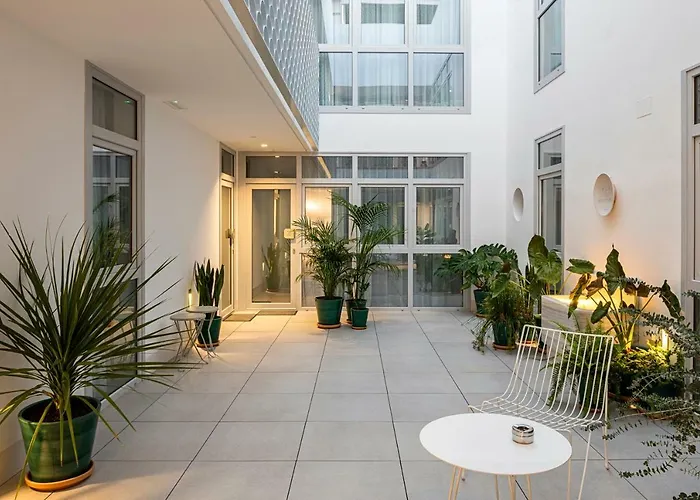 Y Estudios Centricos Conil Aparthotel 3*